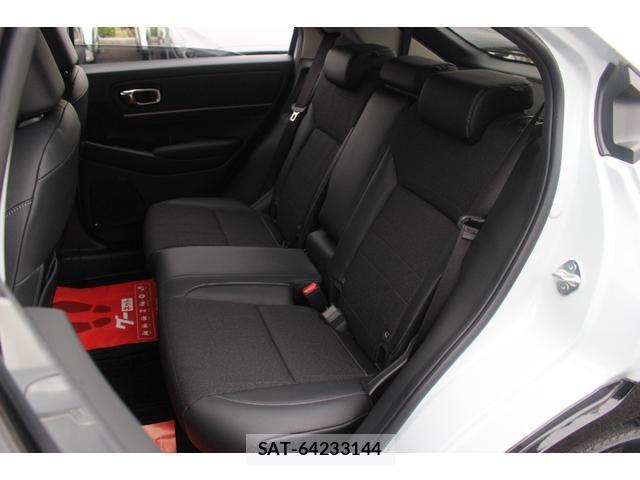 Honda VEZEL 2021-05 8283502-13
