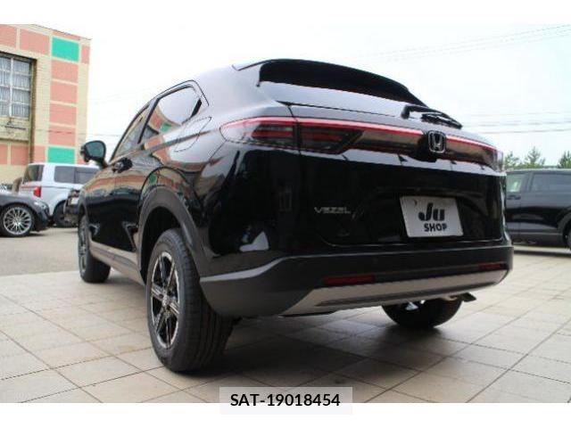 Honda VEZEL 2026-06 8283763-3