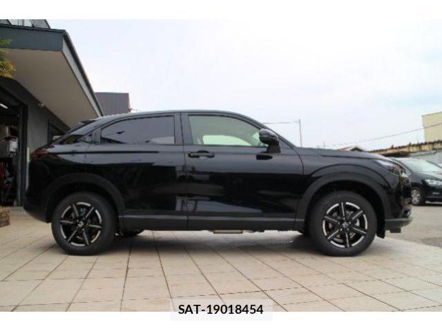 Honda VEZEL 2026-06 8283763-4