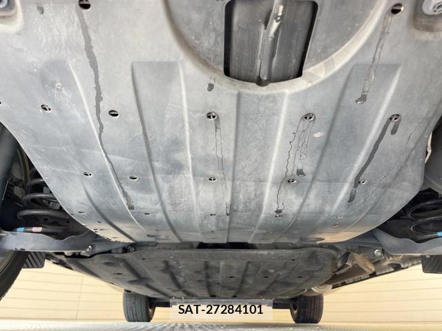 Honda VEZEL 2017-03 8284947-18