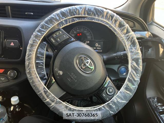Toyota VITZ 2019-03 8277316-16