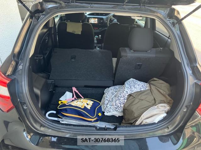 Toyota VITZ 2019-03 8277316-8