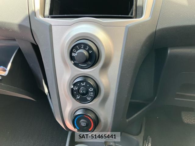 Toyota VITZ 2010-05 8277758-16