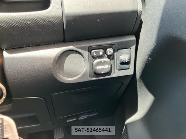 Toyota VITZ 2010-05 8277758-18