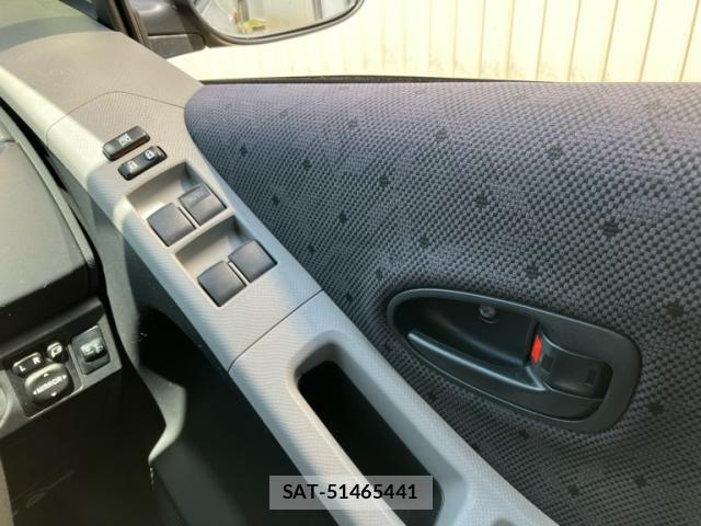 Toyota VITZ 2010-05 8277758-19