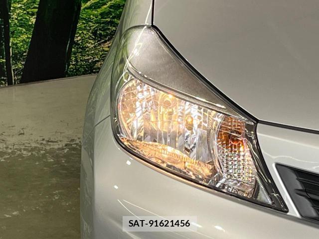 Toyota VITZ 2012-10 8219507-8
