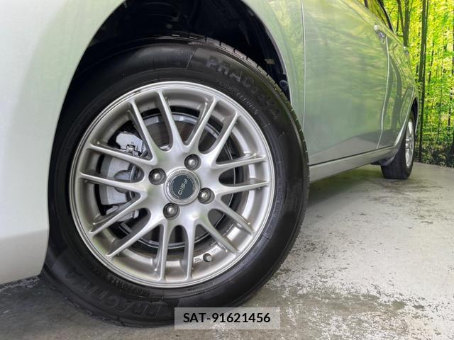 Toyota VITZ 2012-10 8219507-9