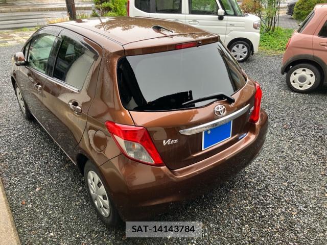 Toyota VITZ 2011-03 8279676-0