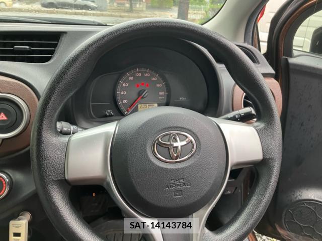 Toyota VITZ 2011-03 8279676-10