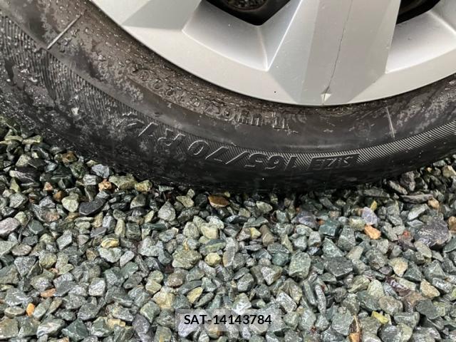 Toyota VITZ 2011-03 8279676-5