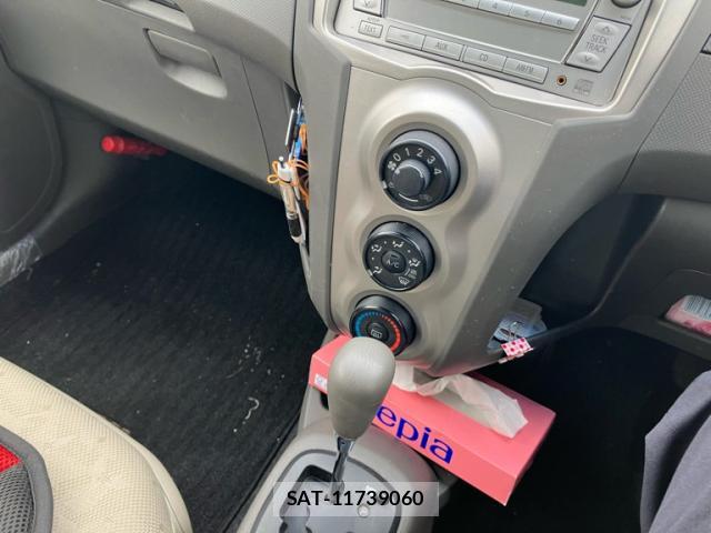 Toyota VITZ 2010-04 8279954-10