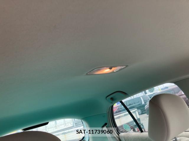 Toyota VITZ 2010-04 8279954-8