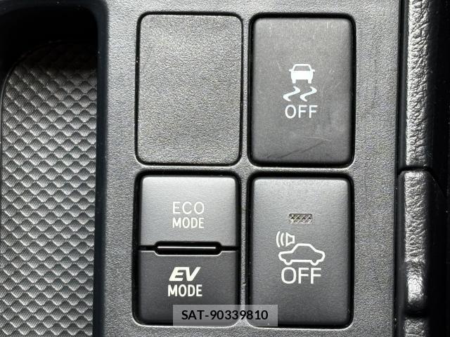 Toyota VITZ 2018-02 8280350-12