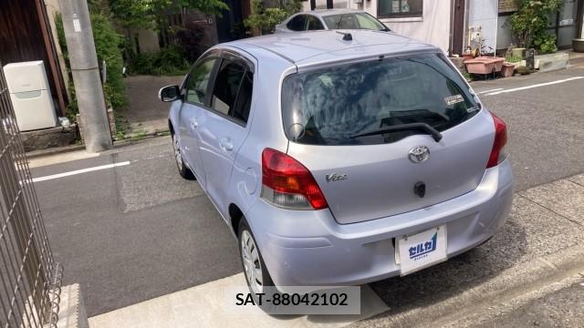 Toyota VITZ 2009-06 8280679-12