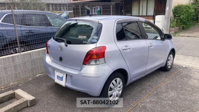 Toyota VITZ 2009-06 8280679-13
