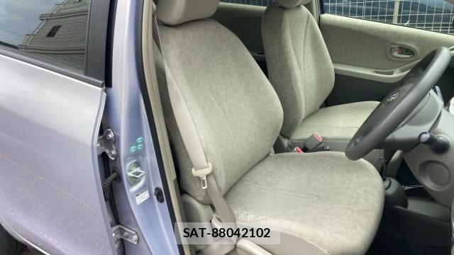Toyota VITZ 2009-06 8280679-5