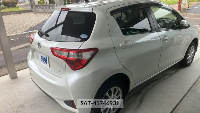 Toyota VITZ 2017-07 8281367-12