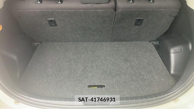 Toyota VITZ 2017-07 8281367-17