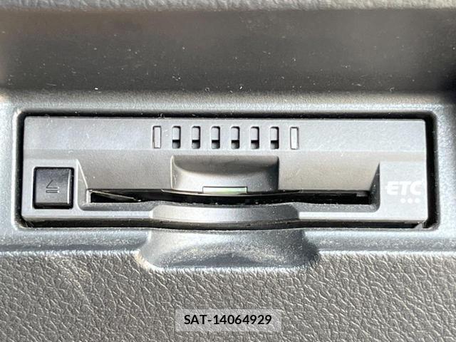 Toyota VITZ 2019-03 8283259-4