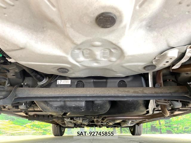 Toyota VITZ 2015-08 8283455-18