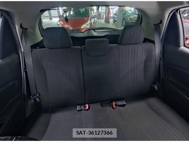 Toyota VITZ 2017-06 8283901-4