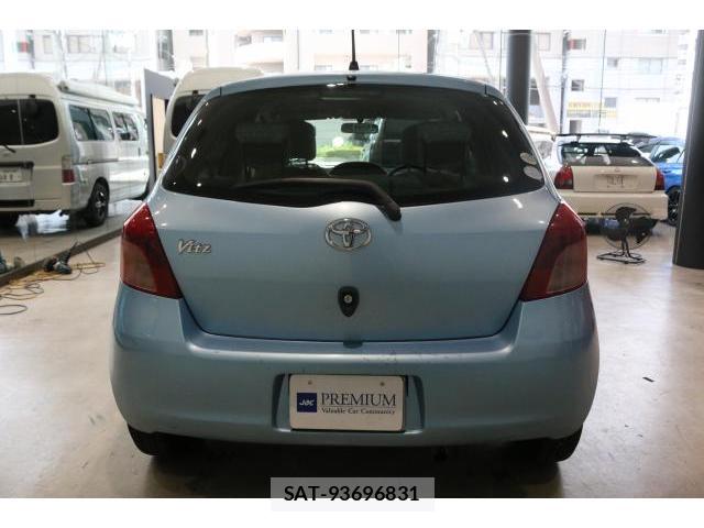 Toyota VITZ 2007-08 8284596-13