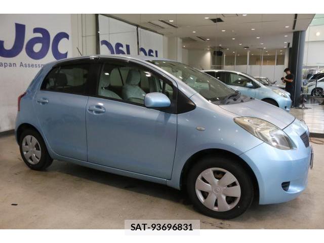 Toyota VITZ 2007-08 8284596-3