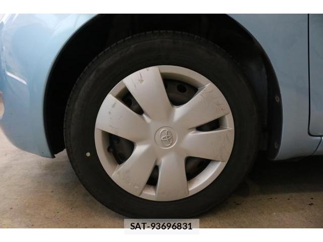Toyota VITZ 2007-08 8284596-8