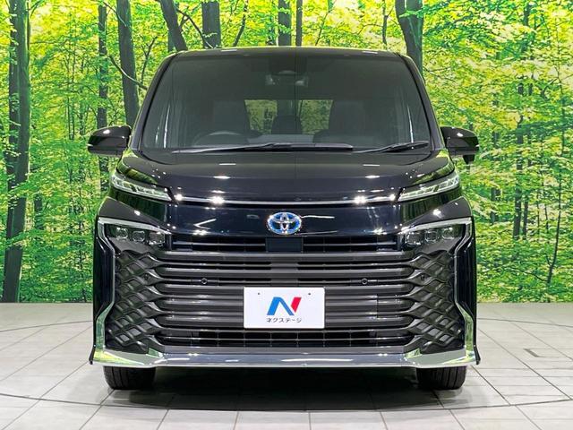 Toyota VOXY 2024-02 8276699-14