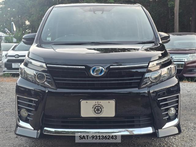 Toyota VOXY 2016-03 8276731-1