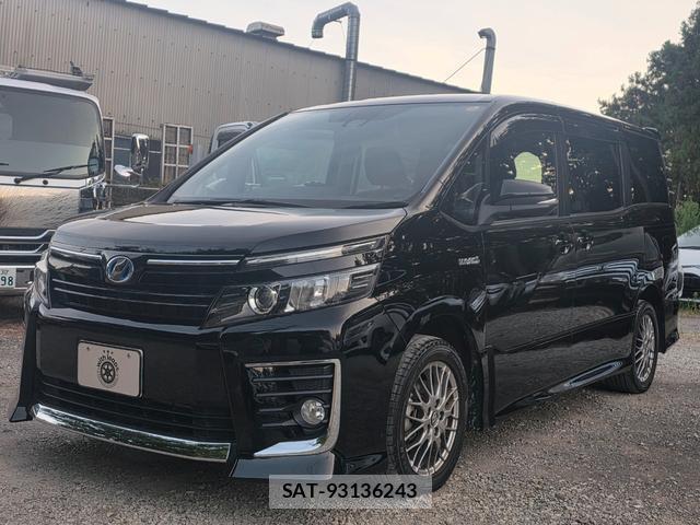 Toyota VOXY 2016-03 8276731-2