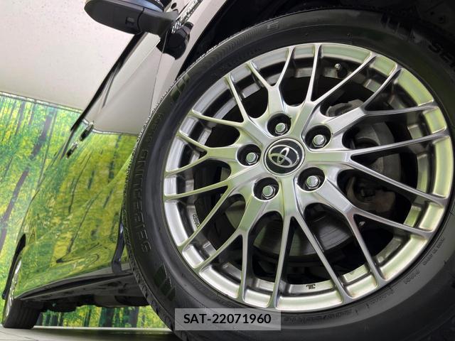 Toyota VOXY 2017-10 8276765-13