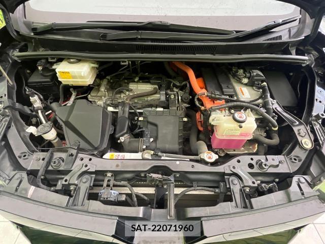 Toyota VOXY 2017-10 8276765-17
