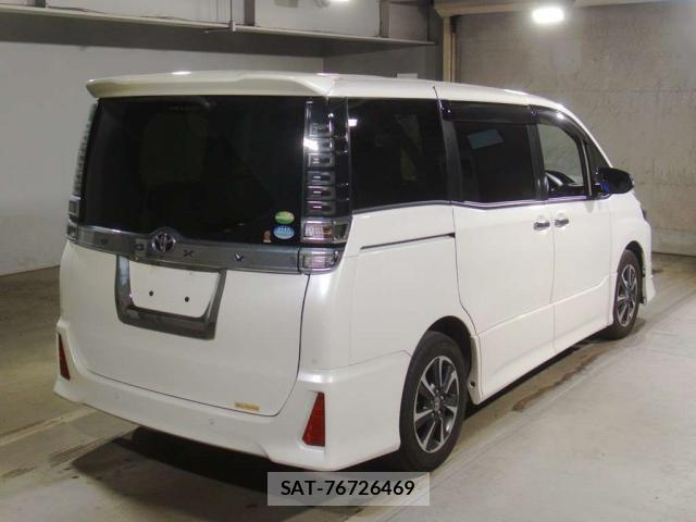 Toyota VOXY 2019-07 8277018-7