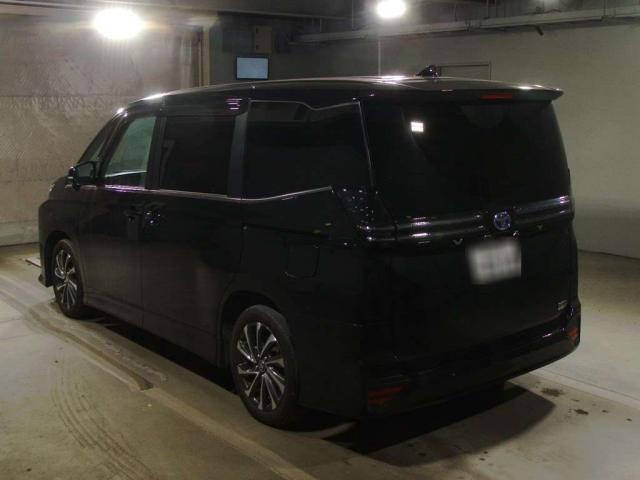 Toyota VOXY 2023-02 8277022-1