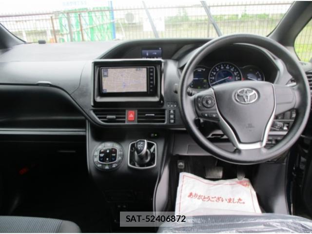 Toyota VOXY 2019-06 8277031-4