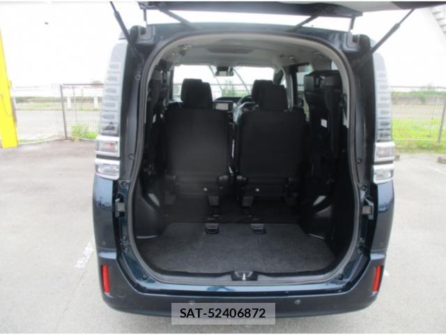 Toyota VOXY 2019-06 8277031-5