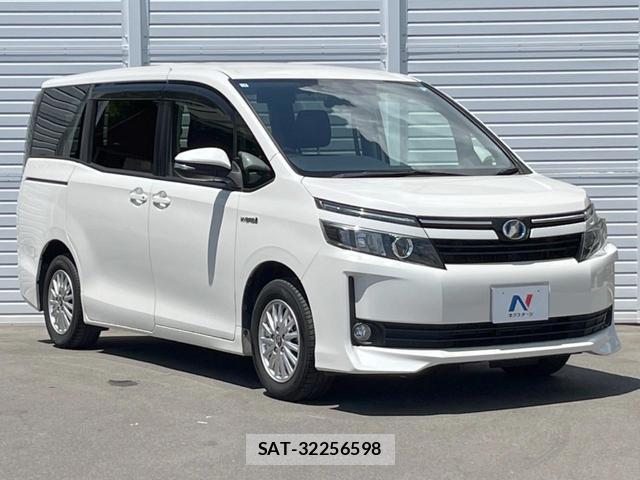 Toyota VOXY 2015-07 8277135-17