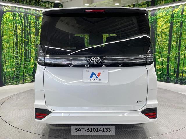 Toyota VOXY 2026-06 8277275-16