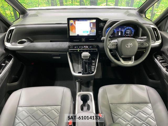 Toyota VOXY 2026-06 8277275-3