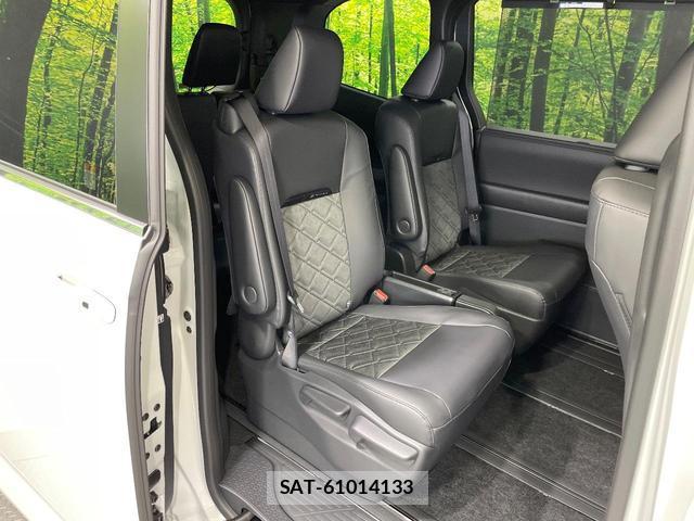 Toyota VOXY 2026-06 8277275-9