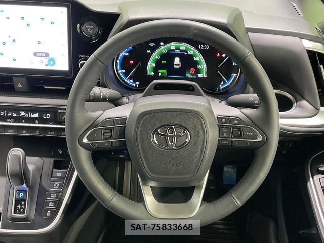 Toyota VOXY 2025-06 8277276-12
