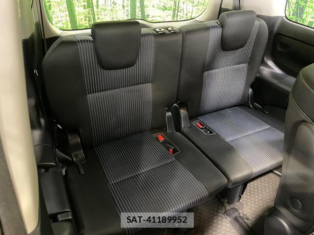 Toyota VOXY 2016-11 8277282-10