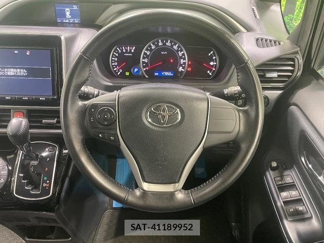 Toyota VOXY 2016-11 8277282-12