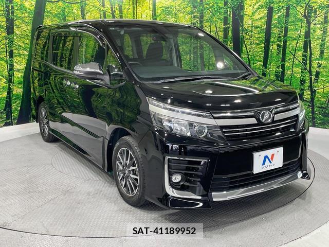 Toyota VOXY 2016-11 8277282-17