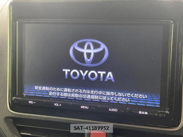 Toyota VOXY 2016-11 8277282-4