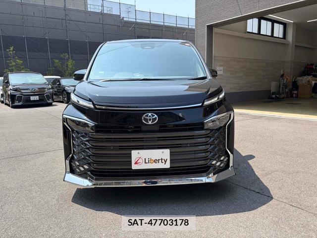Toyota VOXY 2023-10 8277300-11
