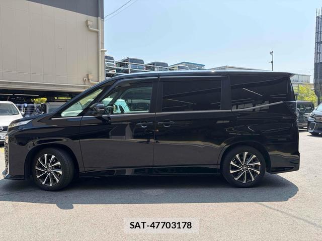 Toyota VOXY 2023-10 8277300-16