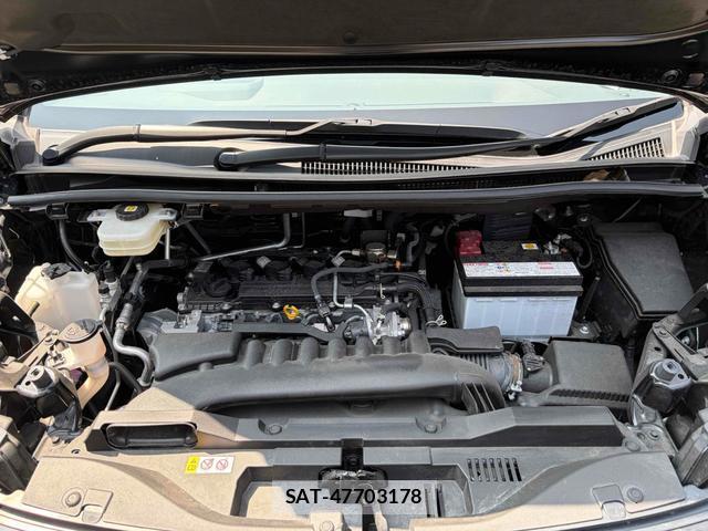 Toyota VOXY 2023-10 8277300-18