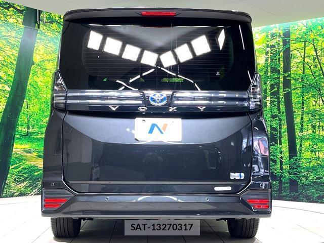 Toyota VOXY 2023-09 8277401-15